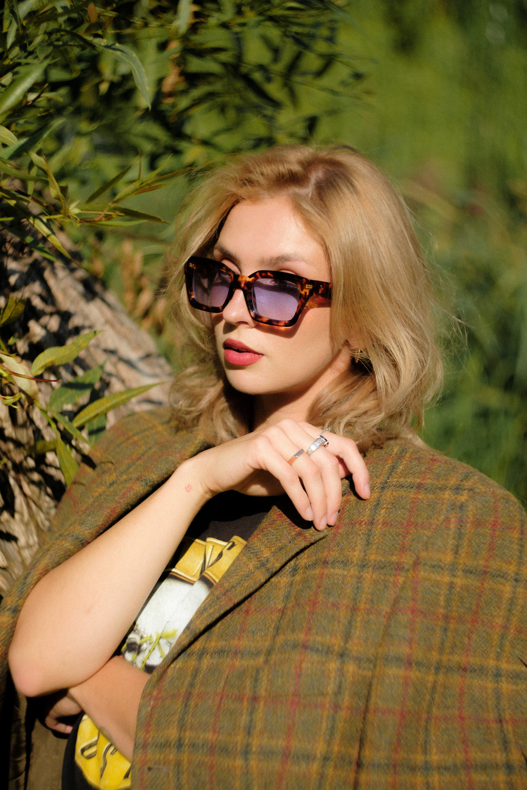 10 Stylish Ways to Wear Vintage Tweed Blazers This Season