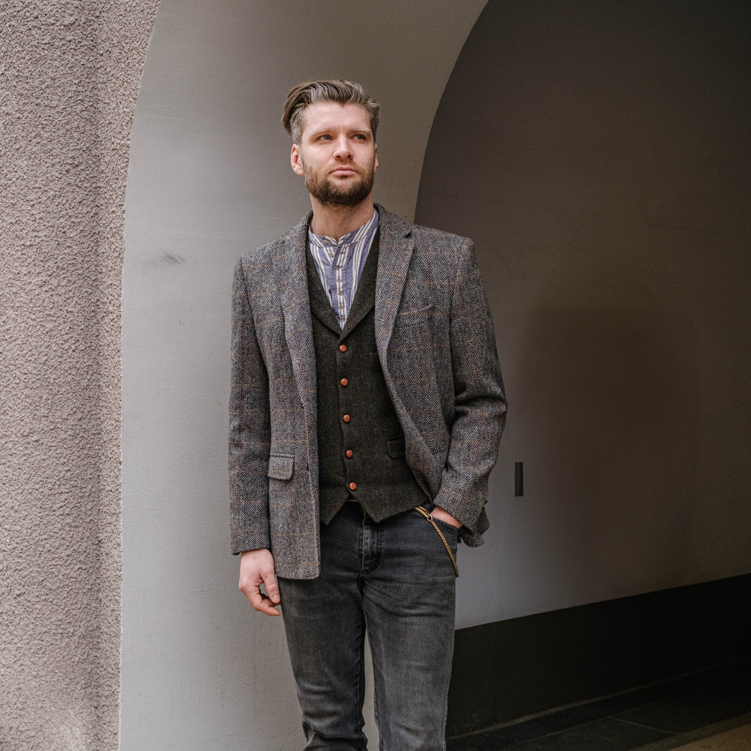 Why Every Man Needs a Wool Coat for Spring: Style and Comfort Tips