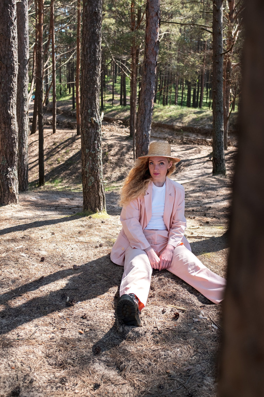 5 Must-Have Vintage Women’s Pantsuits for a Chic Spring Look