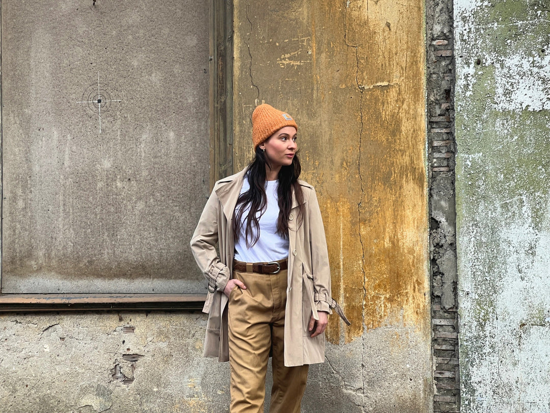 The Ultimate Guide to Choosing the Right Vintage Trench Coat for Spring