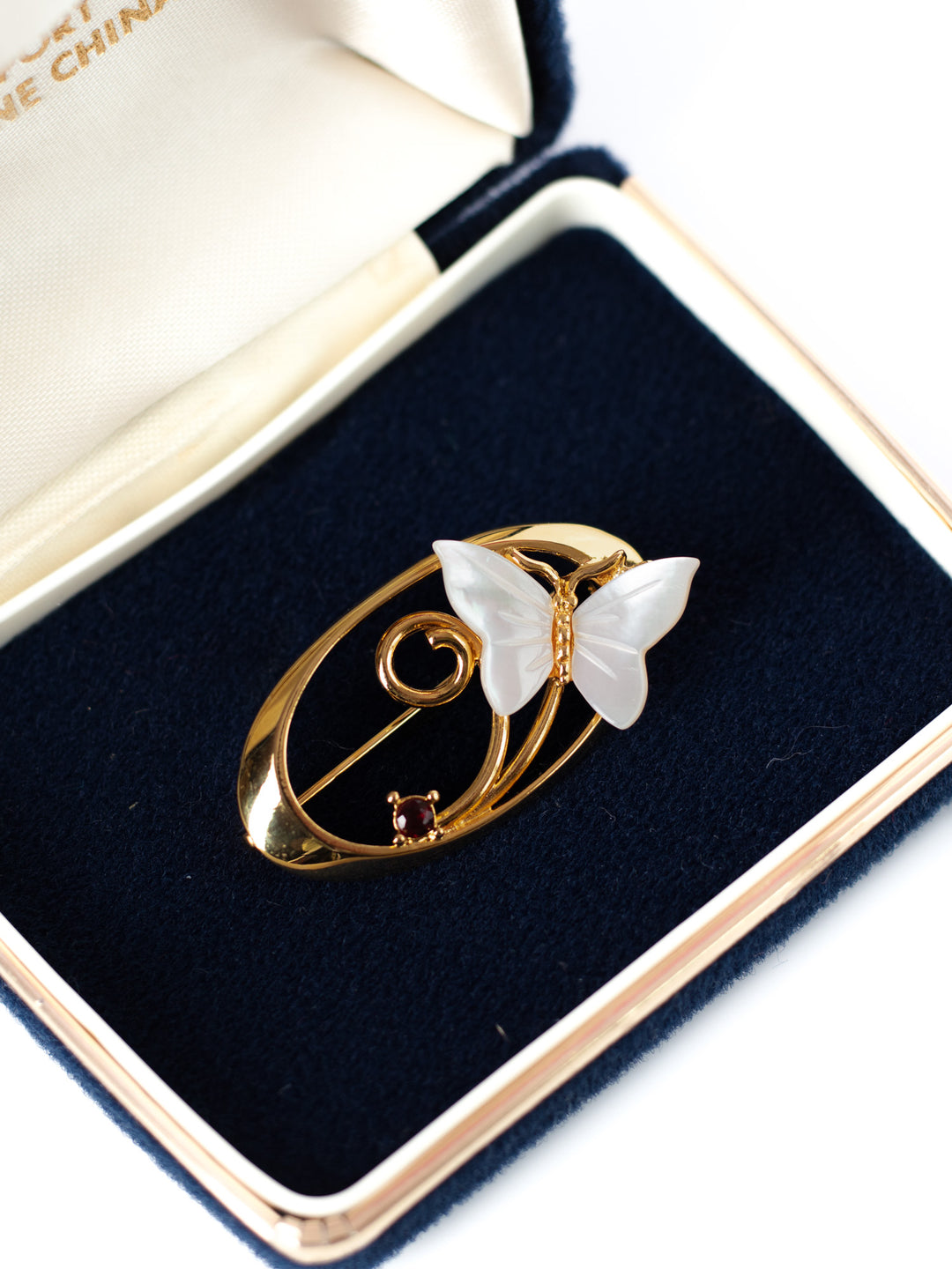 Vintage 90's Mother of Pearl Butterfly Bar Pin