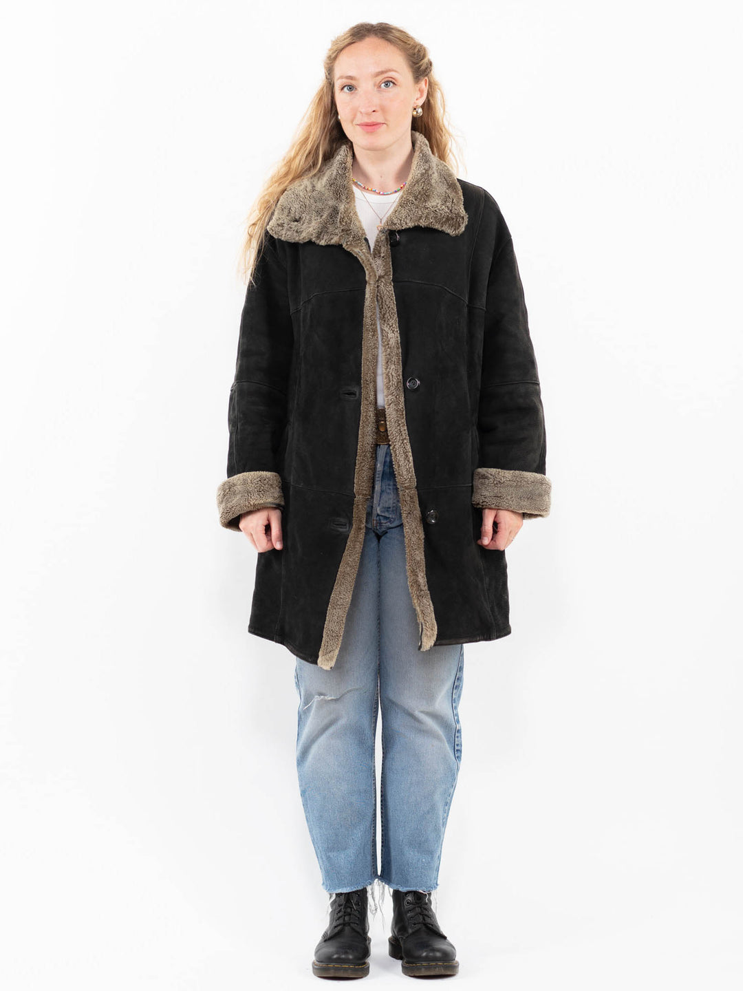 Vintage 90's Women Sheepskin Coat in BlackA0243