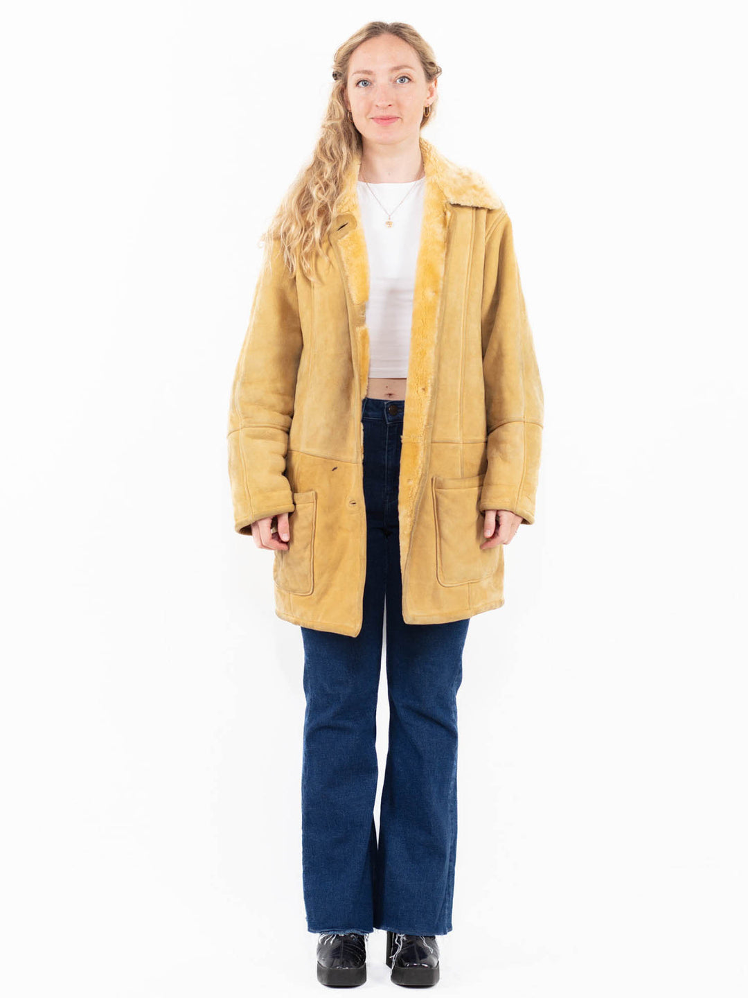 Vintage 90's Women Sheepskin Coat in Beige