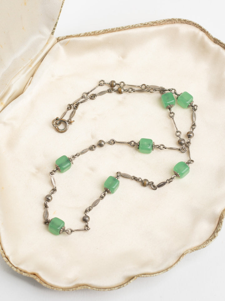 Vintage 30s Art Deco Green Glass Cube Bead Necklace