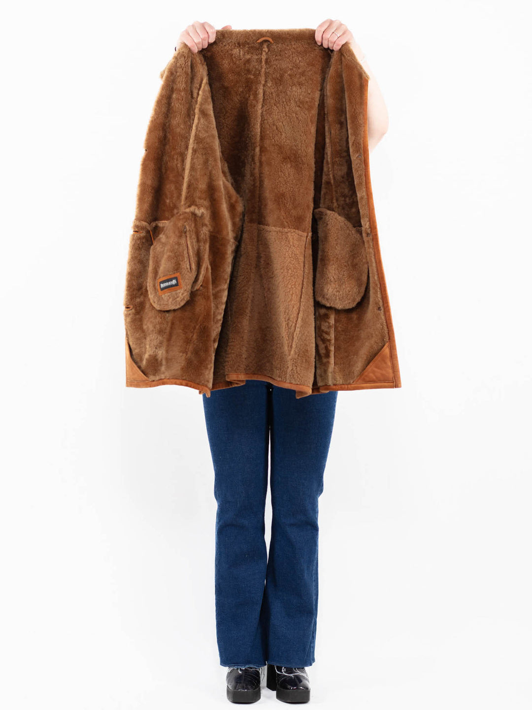 Vintage 90's Women Oversized Sheepskin Coat in Brown