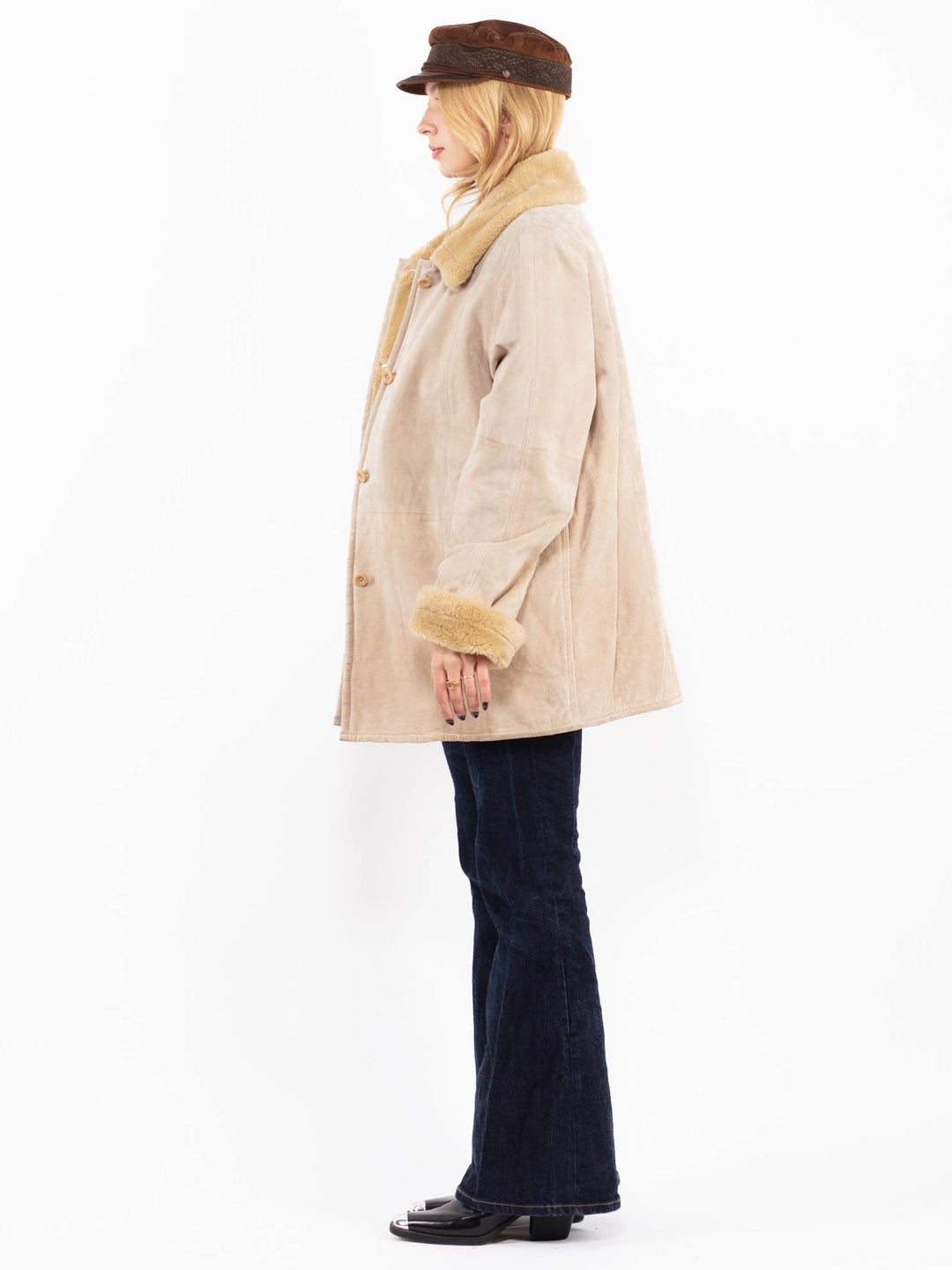 Vintage 90's Women Suede Sherpa Coat in Beige