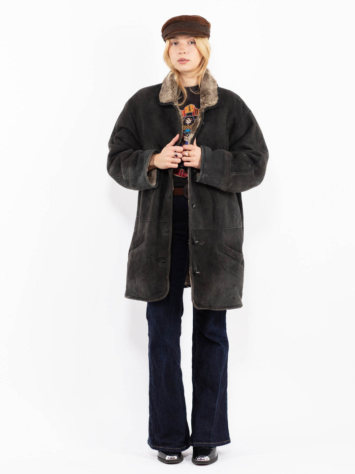 Vintage 90's Women Faded Sheepskin Coat in Black