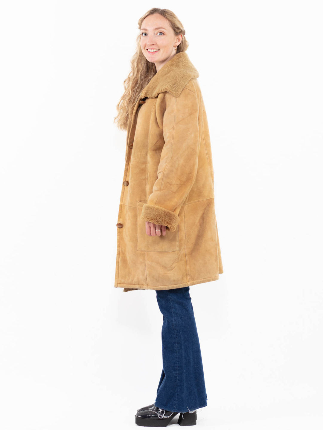 Vintage 90's Women Sheepskin Coat in Beige