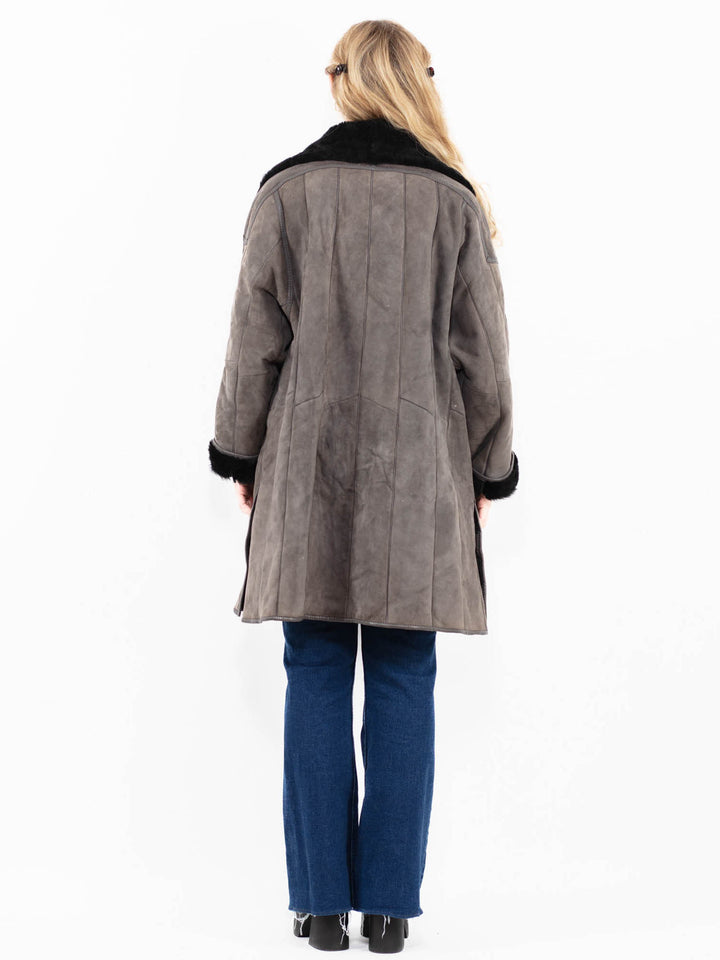 Vintage 80's Women Sheepskin Coat in Gray