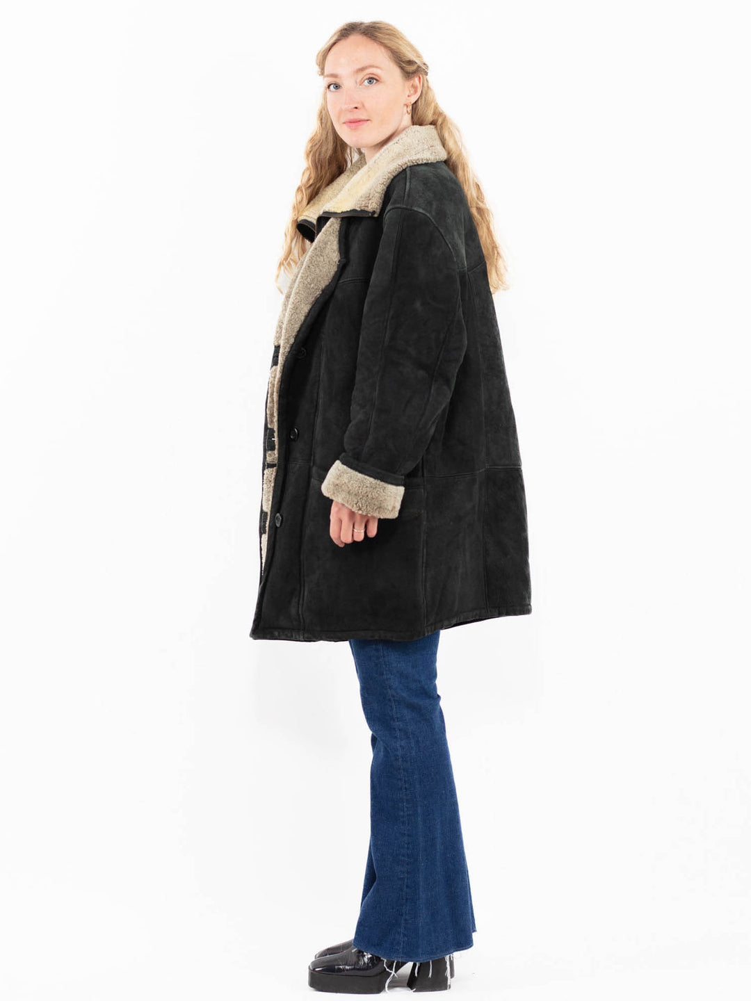 Vintage 90's Women Oversized Sheepskin Coat in Black