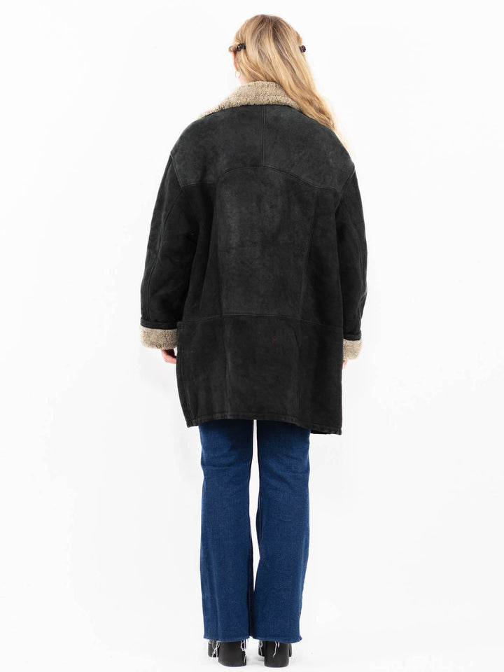 Vintage 90's Women Oversized Sheepskin Coat in Black