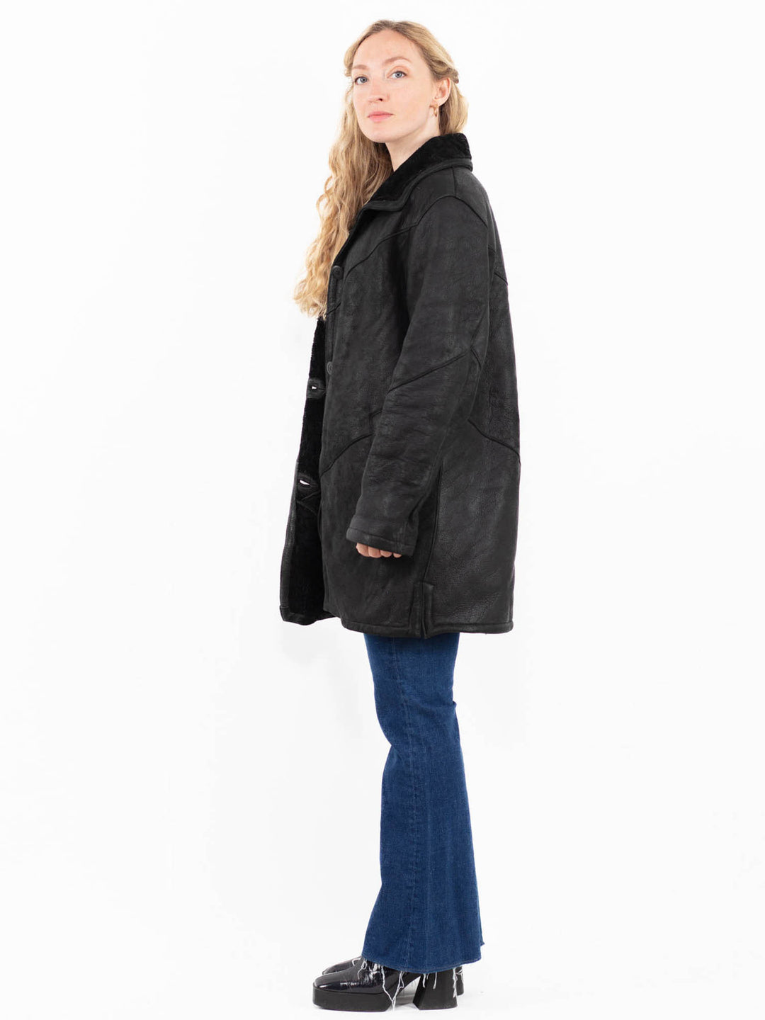 Vintage 90's Women Sheepskin Coat in Black