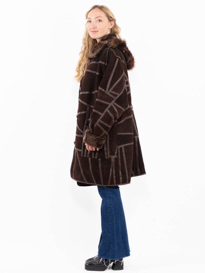 Vintage 90's Women Hooded Sheepskin Coat in Brown