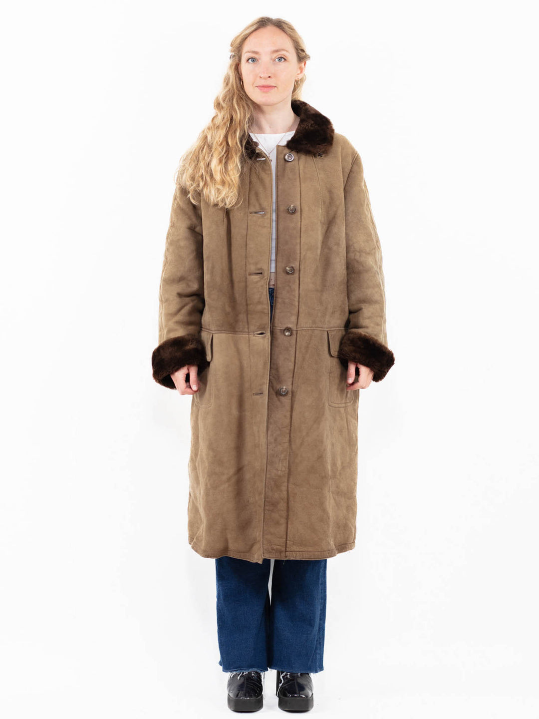 Vintage 70's Women Sheepskin Coat in Beige