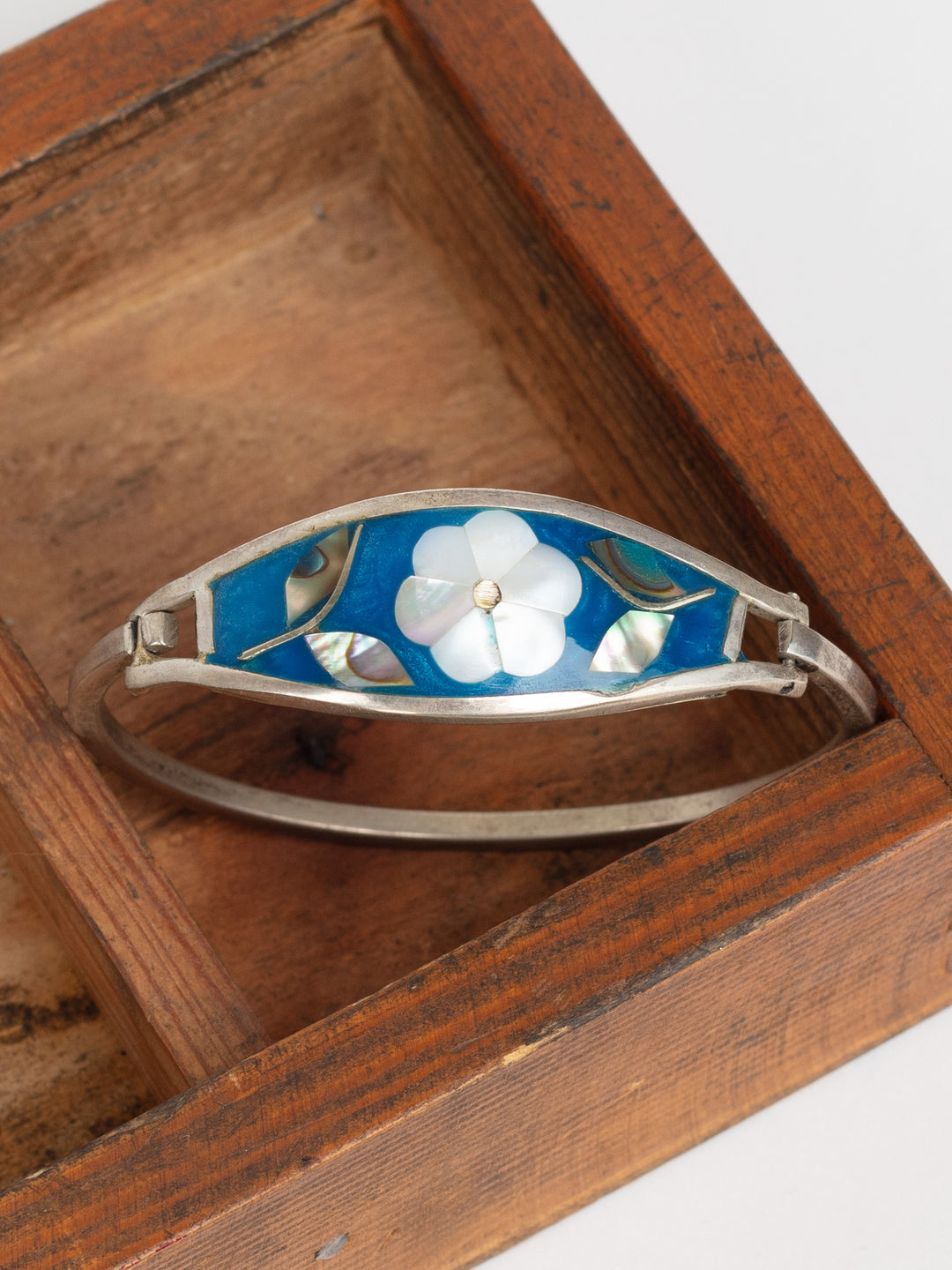 1980s Blue Inlay Flower Bangle with Abalone Shell & Mother of Pearl, Handmade Boho Jewelry, Abalone Bracelet, Gift For Her