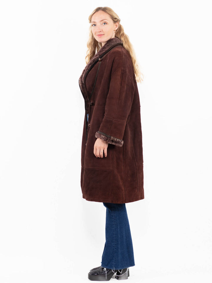 Vintage 90's Women Sheepskin Coat in Burgundy Brown