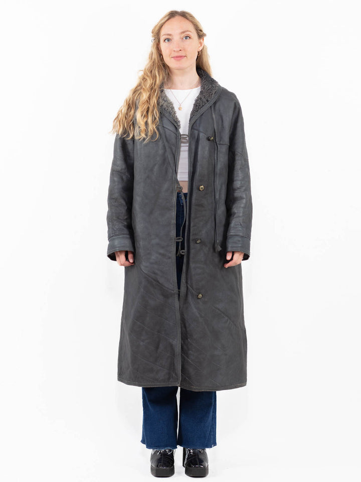 Vintage 80's Women Sheepskin Coat in Gray