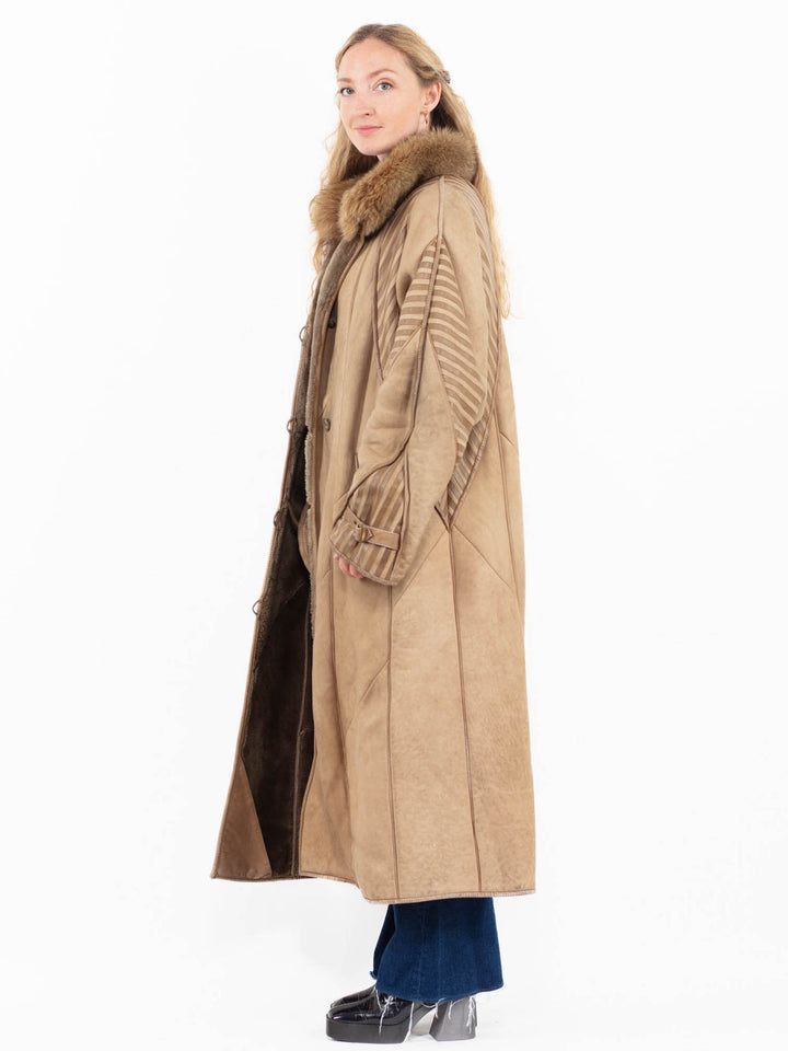 Vintage 90's Women Sheepskin Coat in Beige