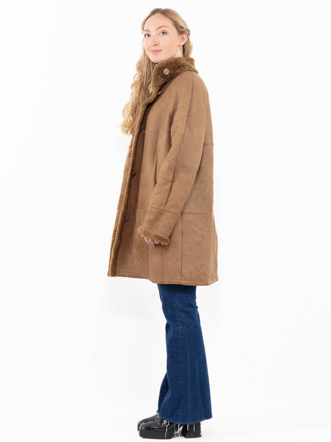 Vintage 90's Women Sheepskin Coat in Beige