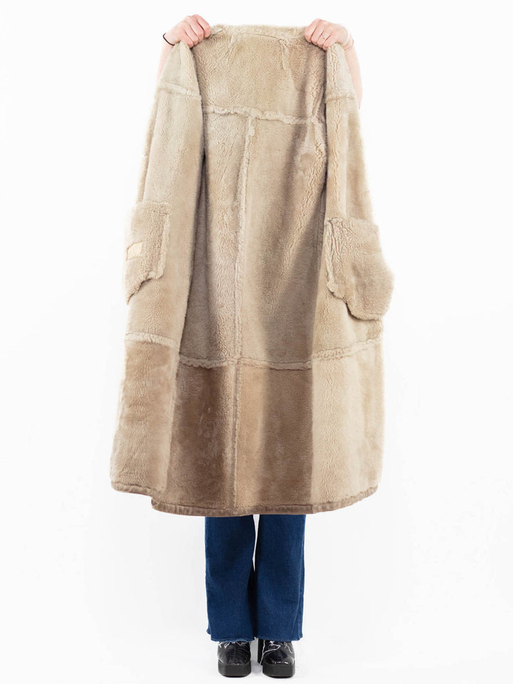 Vintage 90's Women Sheepskin Coat in Beige