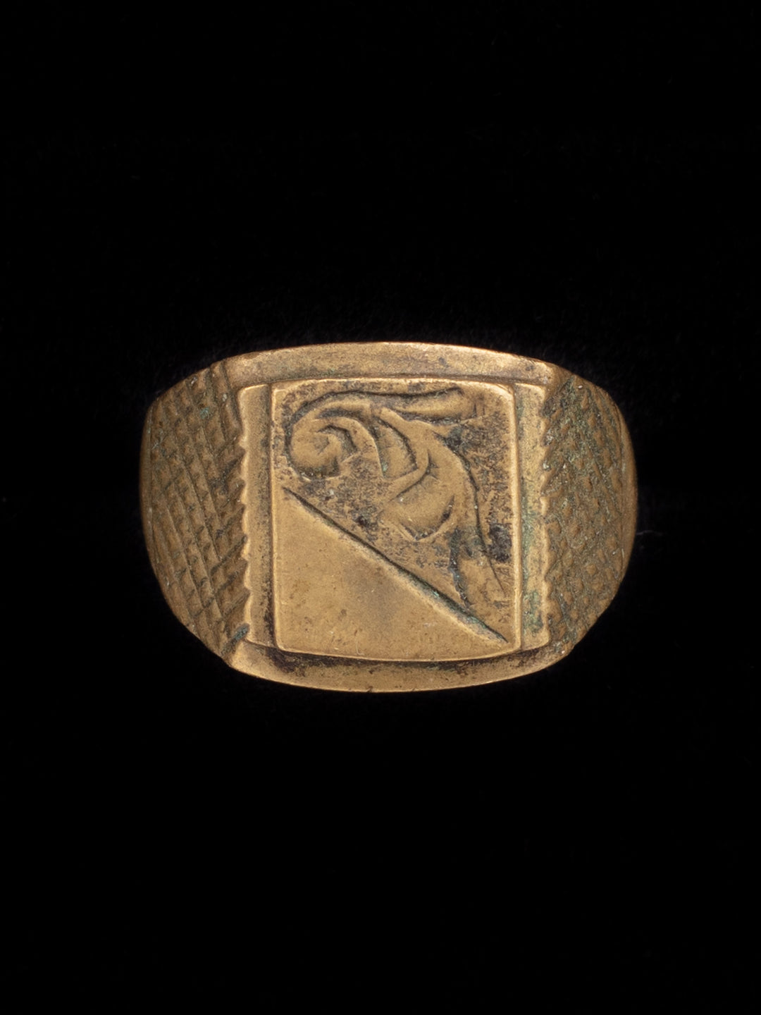 Vintage 60's Men’s Signet Ring with Engraved Crest