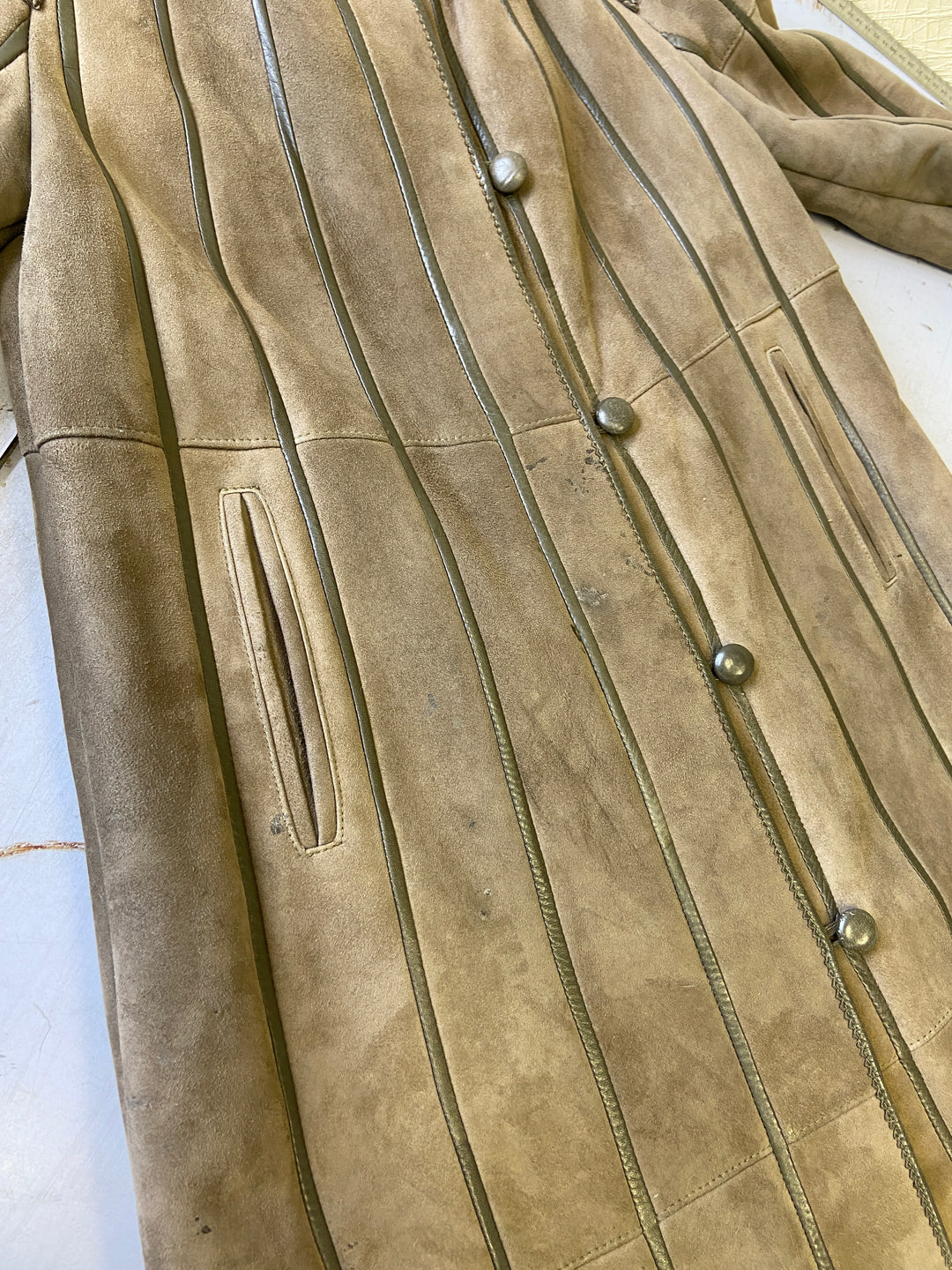 Vintage 80's Women Sheepskin Coat in BrownV9890