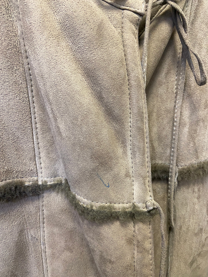 Vintage 80's Women Sheepskin Coat in Beige