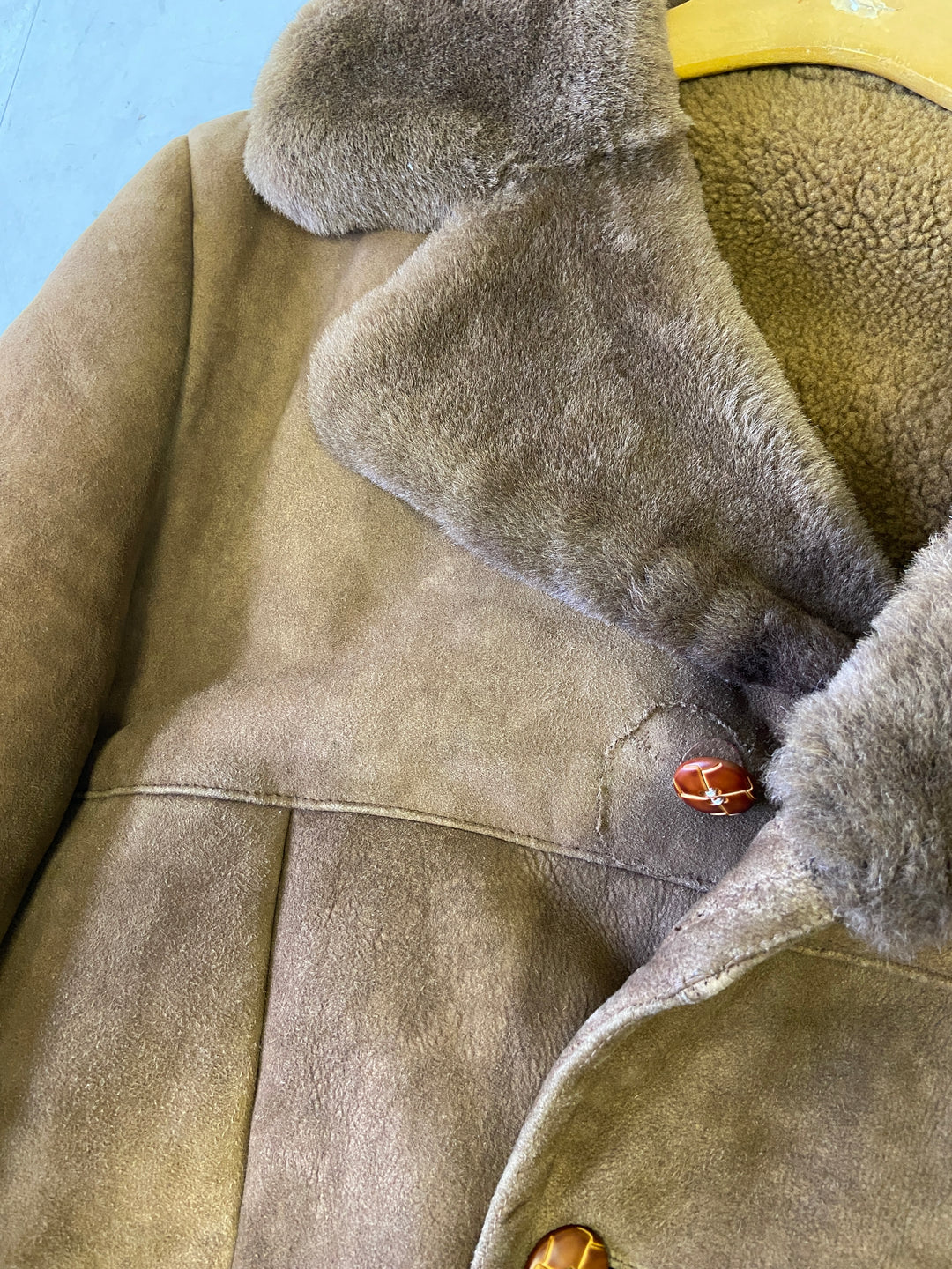 Vintage 70's Men Sheepskin in BrownZ216