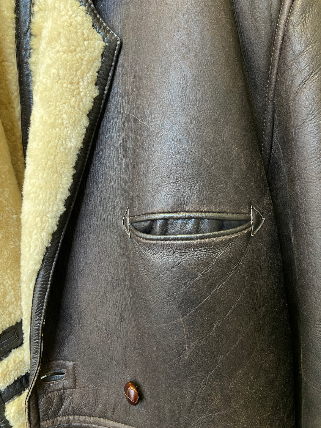 Vintage 80's Men Sheepskin Coat in BrownZ2111