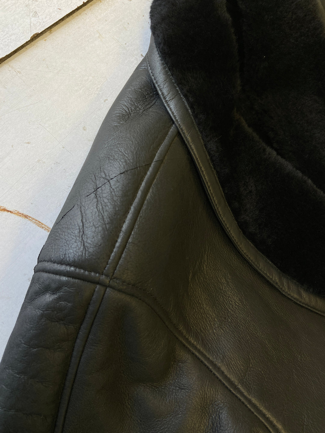 Vintage 80's Men Sheepskin Coat in BlackZ2250