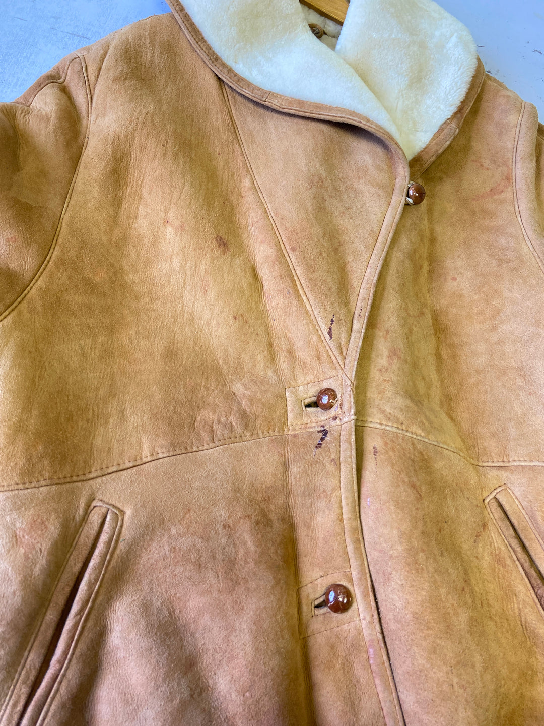 Vintage 80's Women Sheepskin Coat in BrownA0379