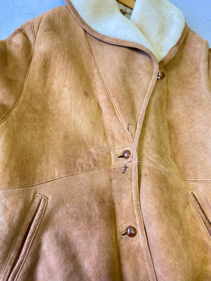 Vintage 80's Women Sheepskin Coat in BrownA0379