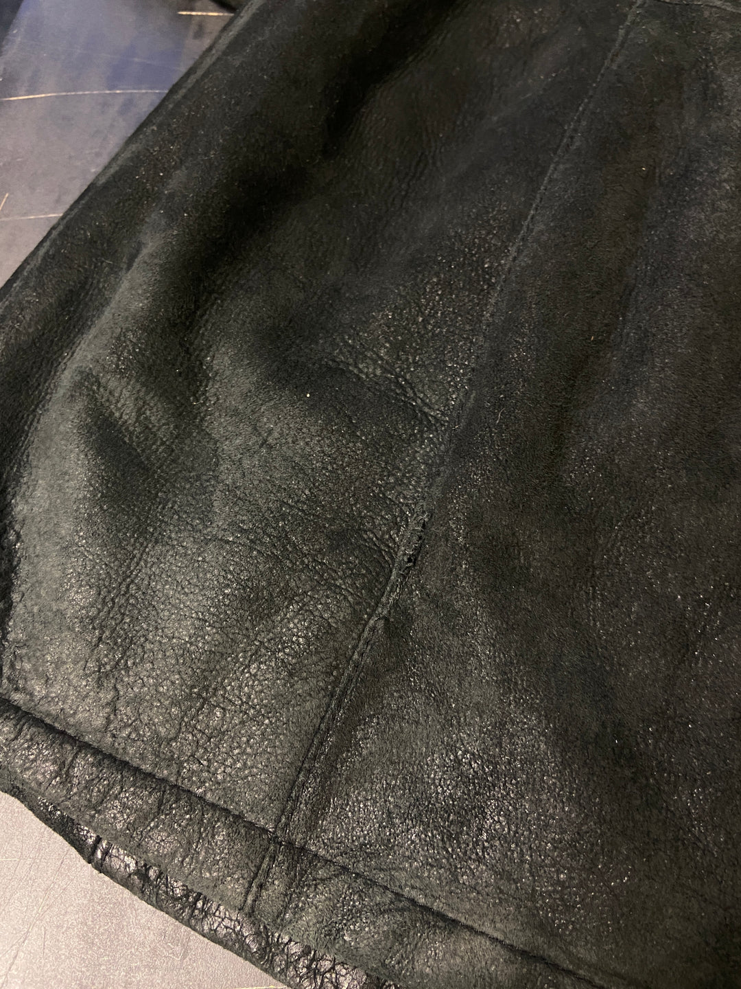 Vintage 90's Women Sheepskin Coat in Black