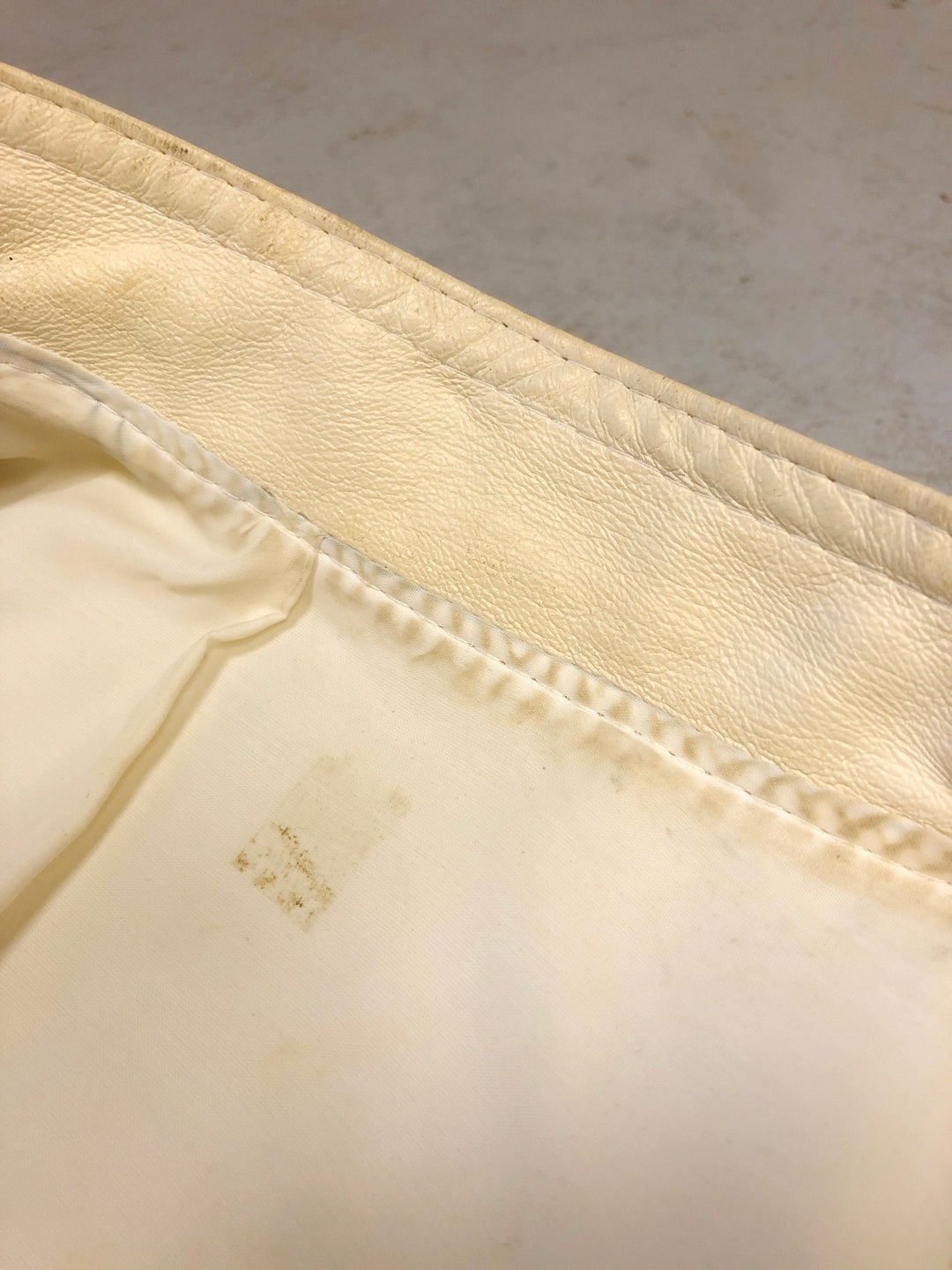 Vintage 80's Women Faux Leather Jacket in White - NorthernGrip