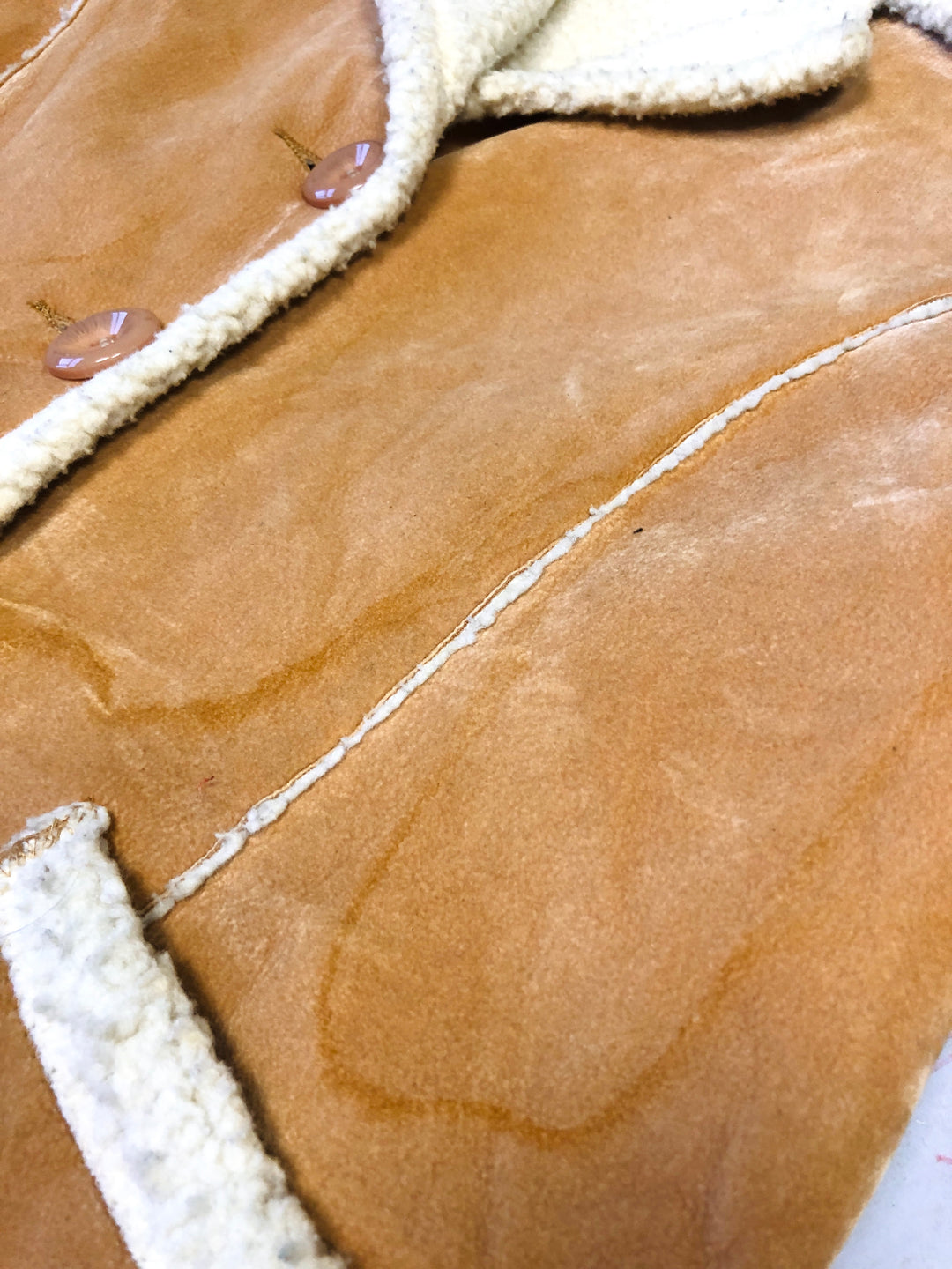 Vintage 90's Women Faux Sheepskin Coat in Light Brown - NorthernGrip