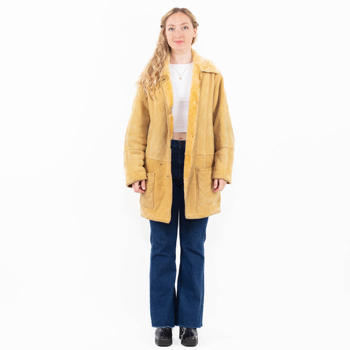 Vintage 90's Women Sheepskin Coat in Beige
