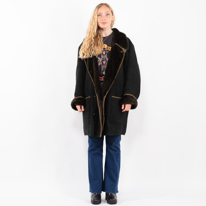 Vintage 90's Women Sheepskin Coat in BlackA0360