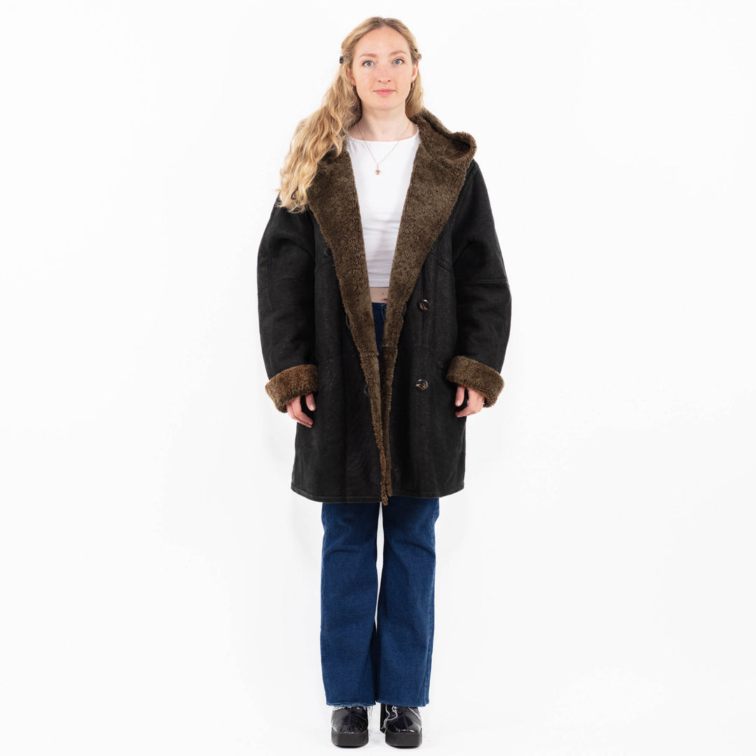 Vintage 90's Women Hooded Sheepskin Coat in Black