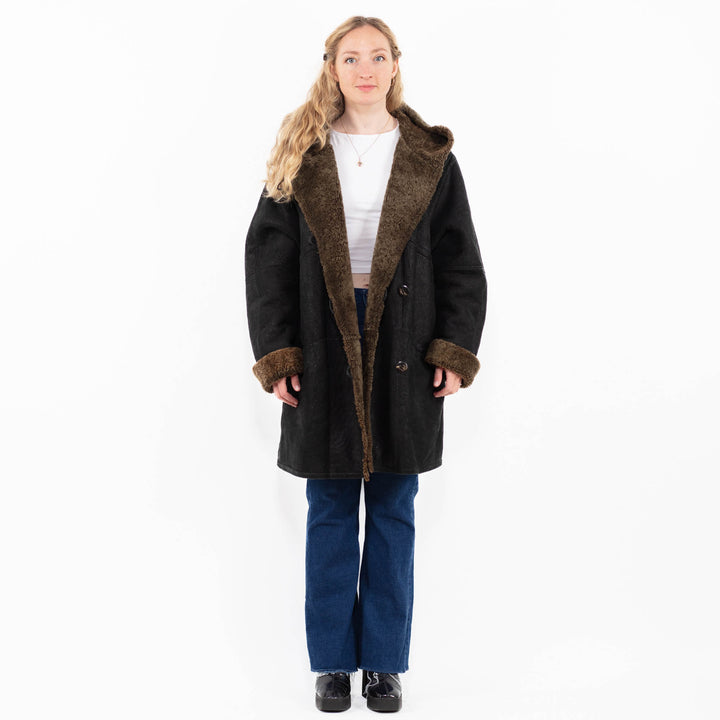 Vintage 90's Women Hooded Sheepskin Coat in Black