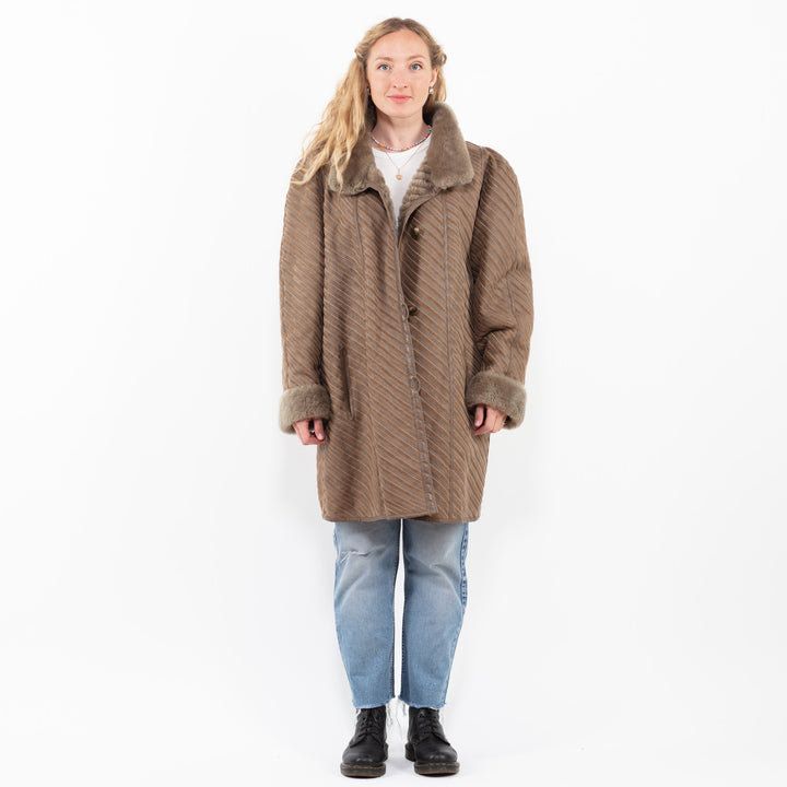 Vintage 80's Women Sheepskin Coat in BeigeA0260