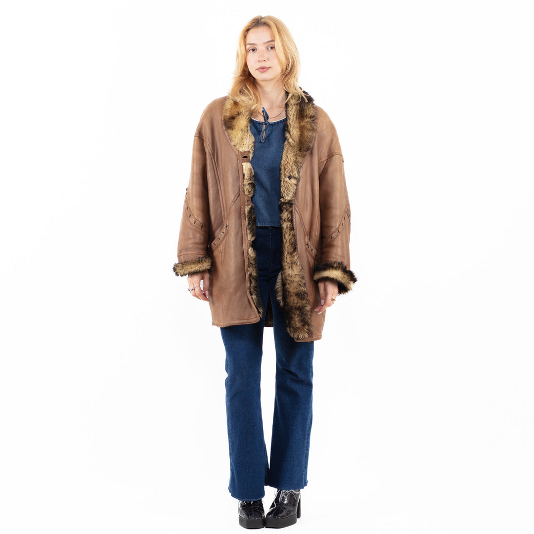 Vintage 80's Women Sheepskin Shearling Coat in BeigeA0059