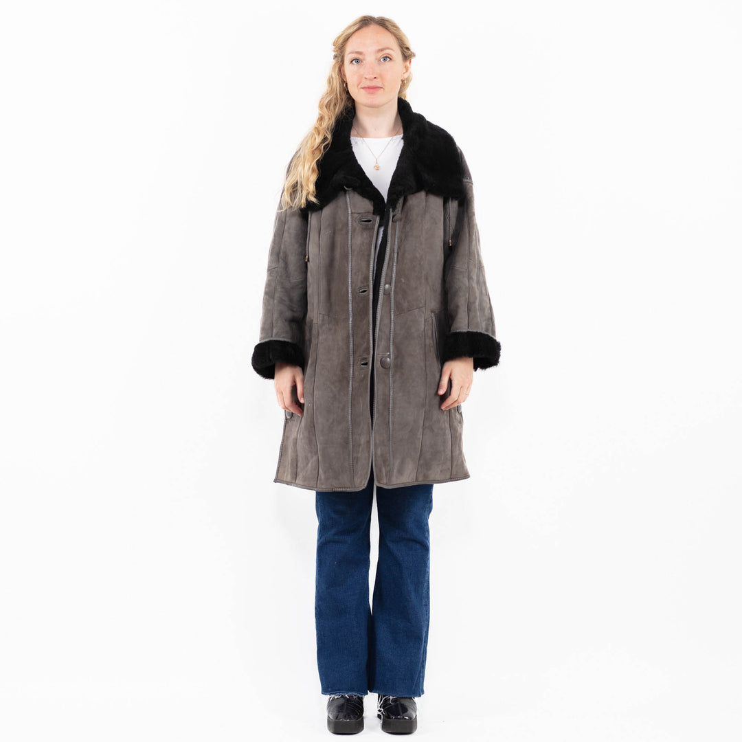 Vintage 80's Women Sheepskin Coat in Gray