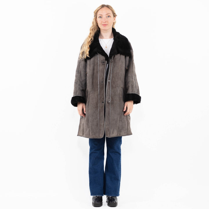 Vintage 80's Women Sheepskin Coat in Gray