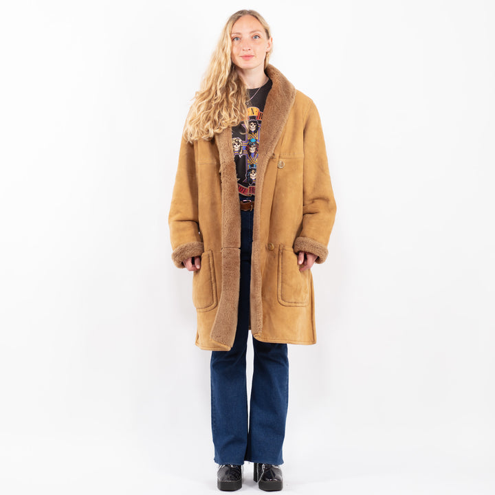Vintage 90's Women Sheepskin Coat in BeigeA0381
