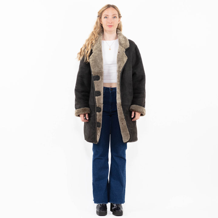 Vintage 90's Women Oversized Sheepskin Coat in Gray