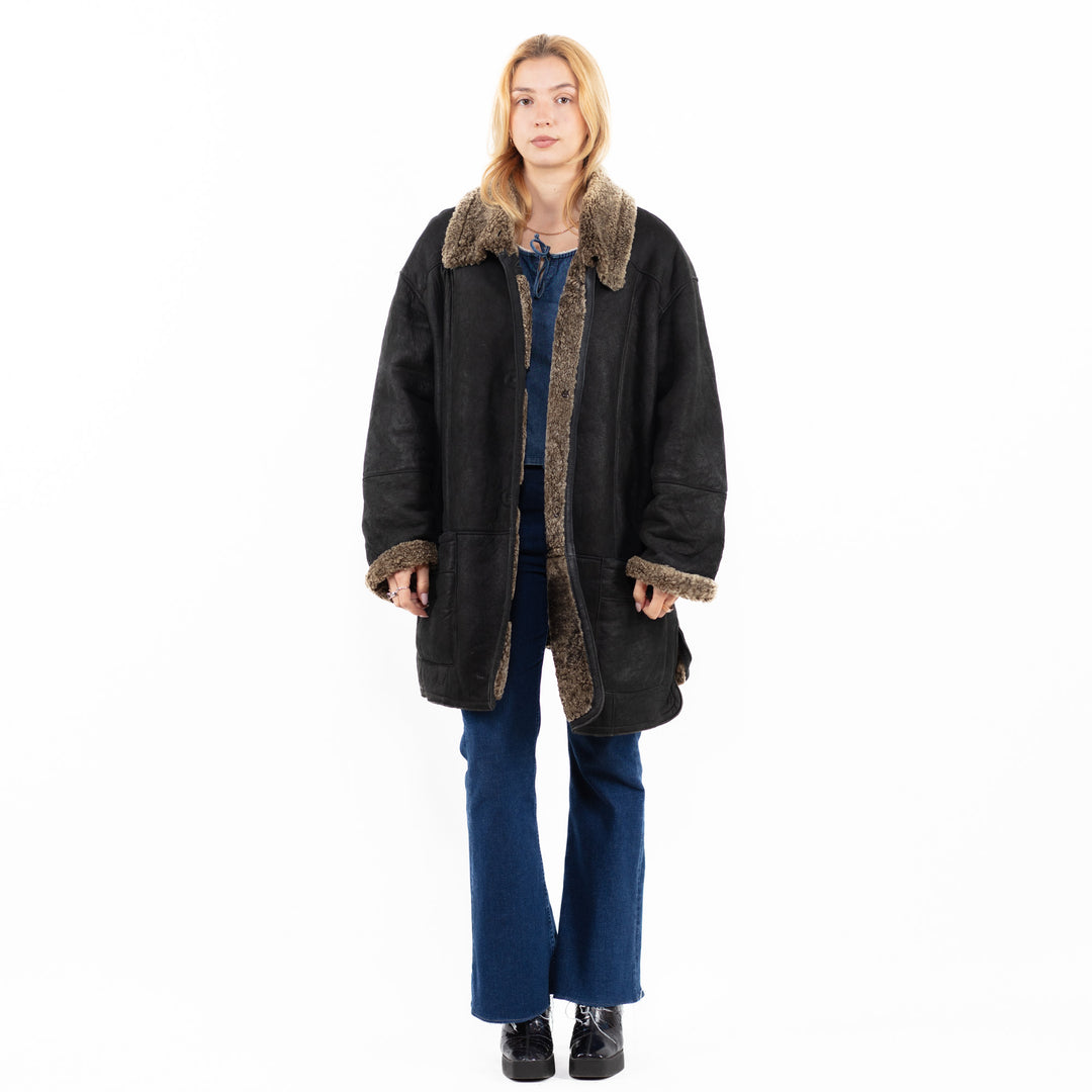 Vintage 90's Women Sheepskin Coat in BlackA0078