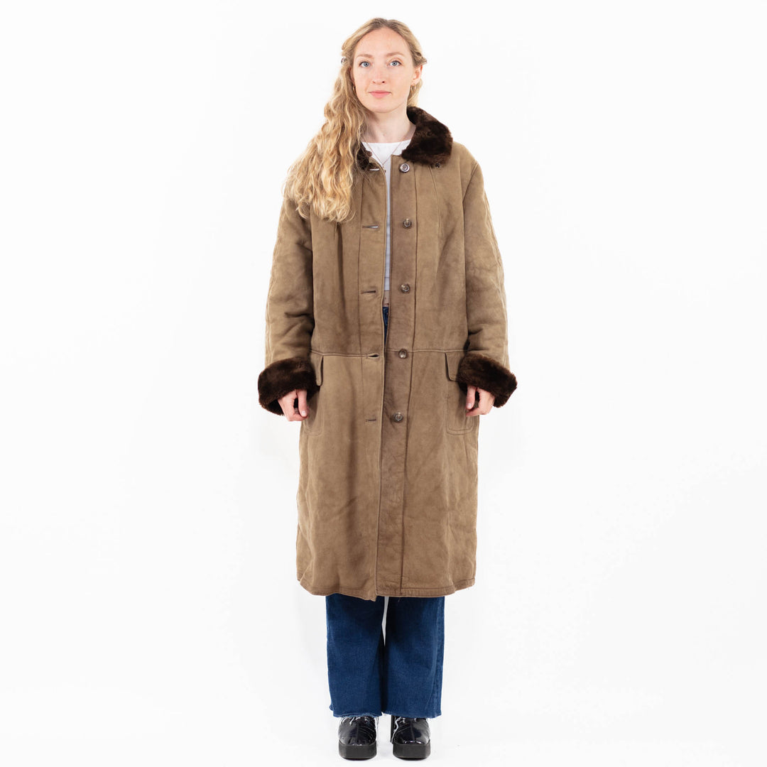Vintage 70's Women Sheepskin Coat in Beige