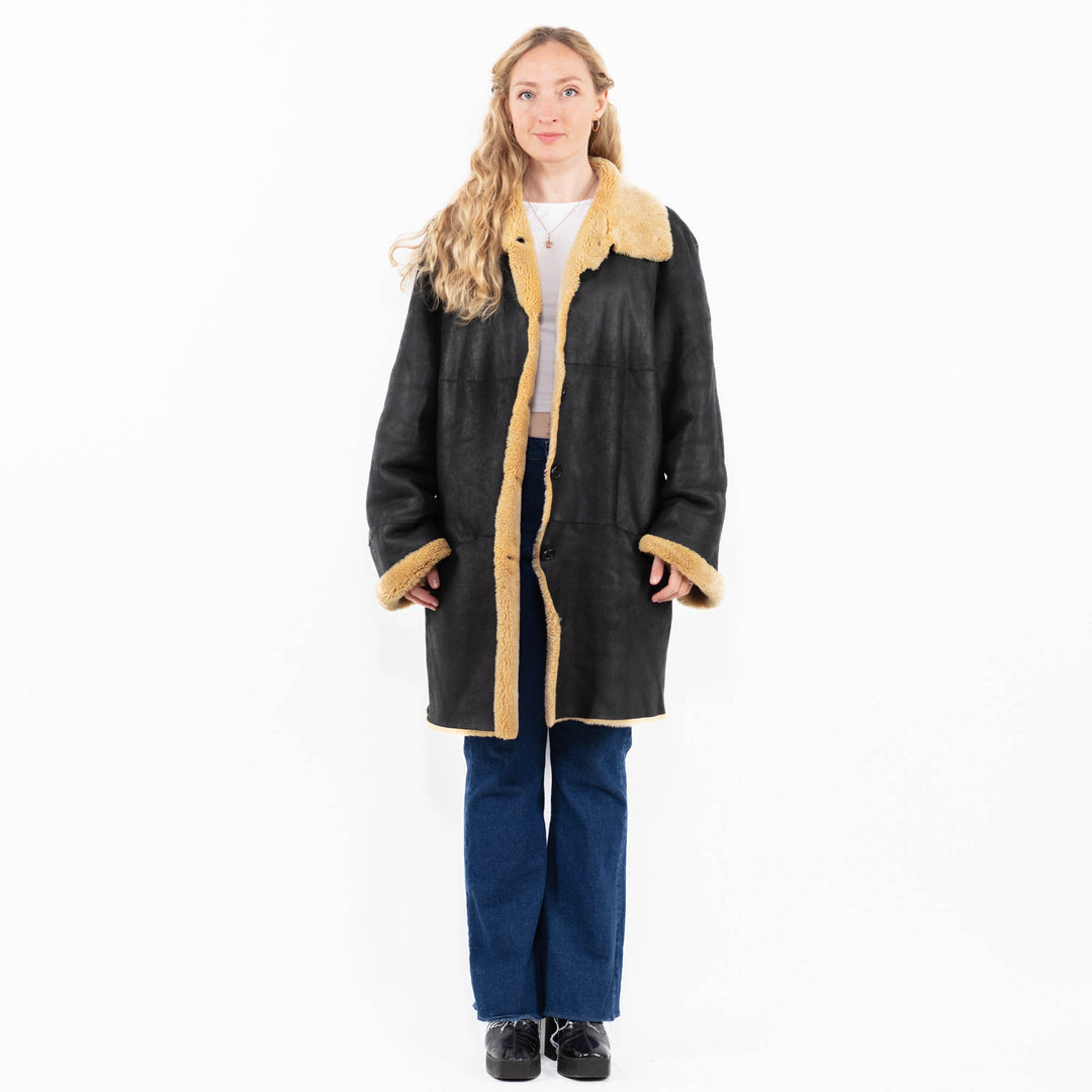 Vintage 90's Women Sheepskin Coat in Black
