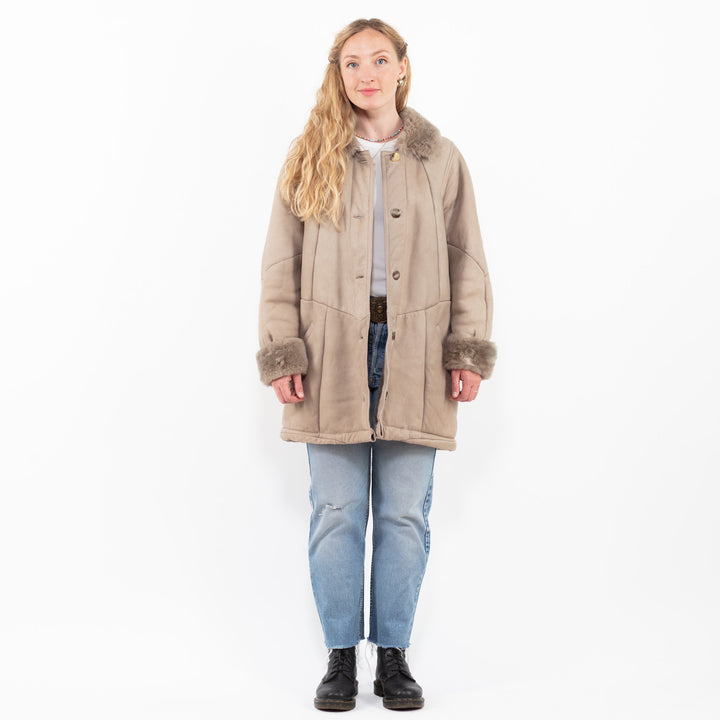 Vintage 90's Women Sheepskin Coat in BeigeA0309