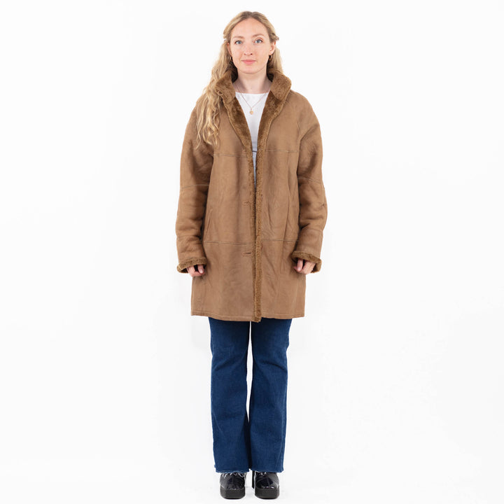 Vintage 90's Women Sheepskin Coat in Beige